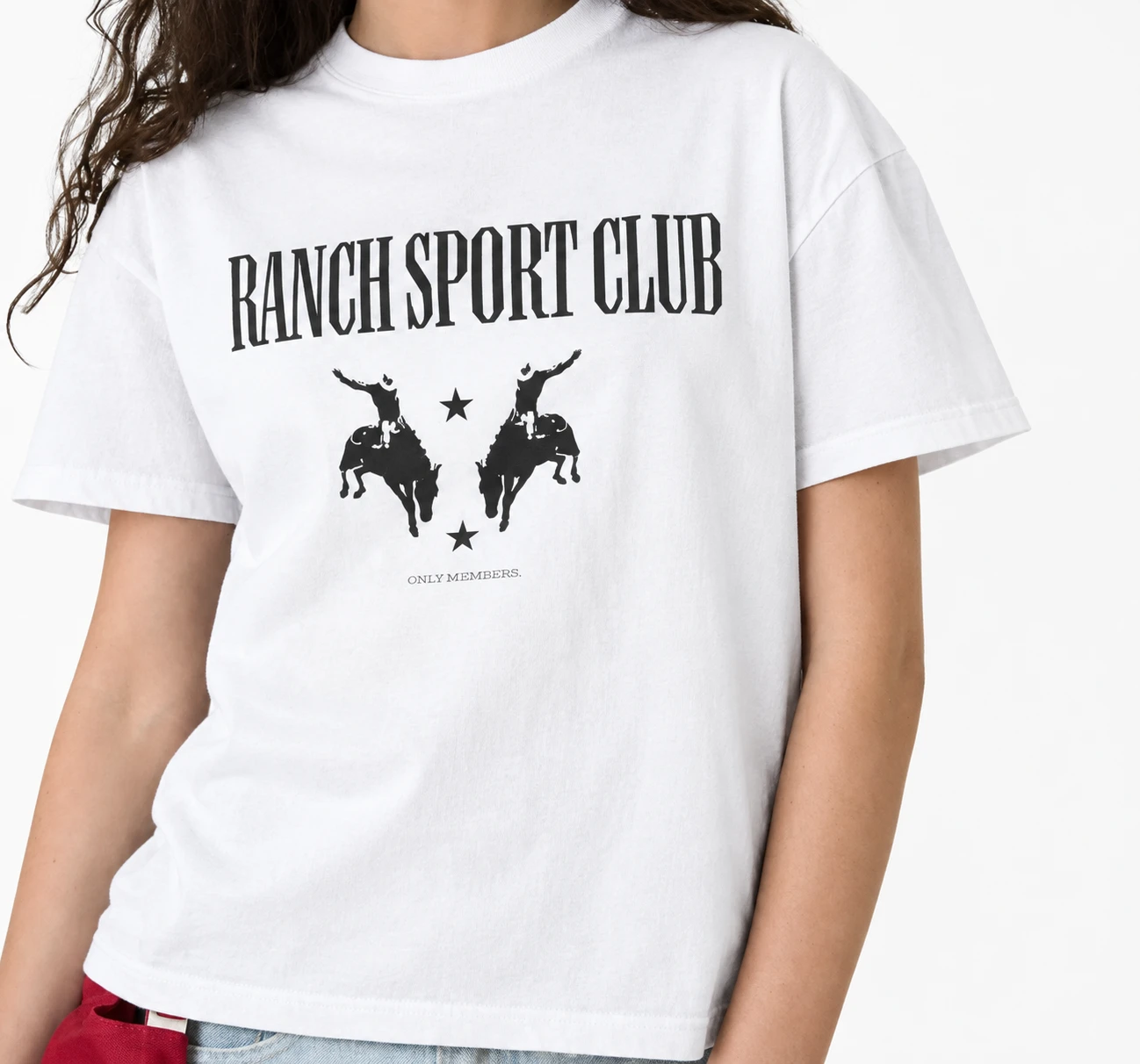 Cowboy Tee blanca — puesta